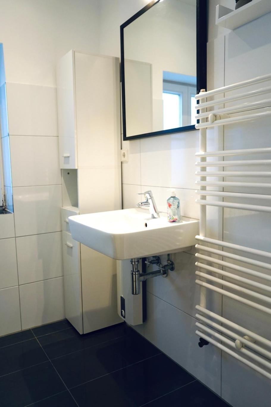 Haus Im Gruenen Fuer 6 Personen-3 Schlafzimmer- 3 Baedern -Waschmaschine-Grosse Terrasse- Vollausgestattete Kueche Wolfsburg Eksteriør billede