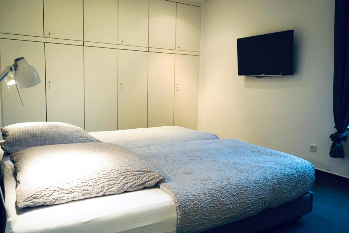 Haus Im Gruenen Fuer 6 Personen-3 Schlafzimmer- 3 Baedern -Waschmaschine-Grosse Terrasse- Vollausgestattete Kueche Wolfsburg Eksteriør billede