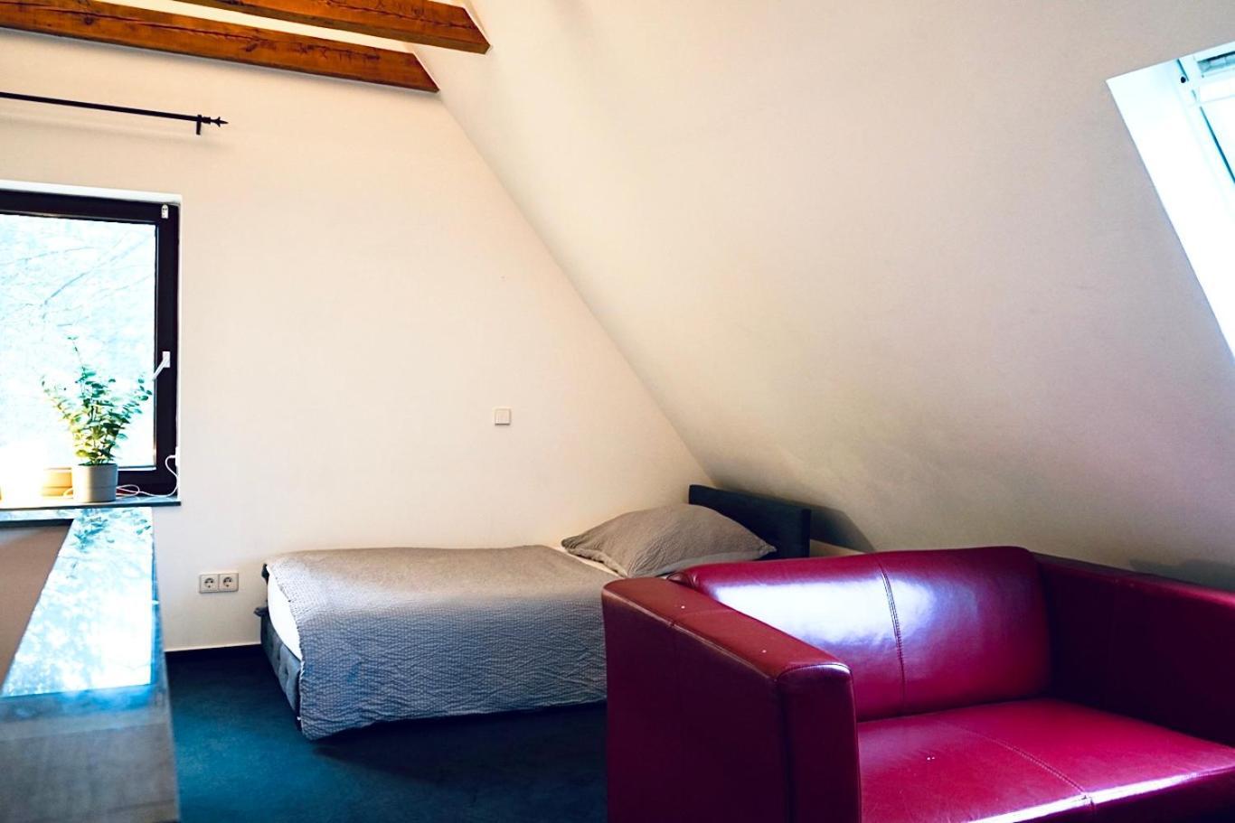 Haus Im Gruenen Fuer 6 Personen-3 Schlafzimmer- 3 Baedern -Waschmaschine-Grosse Terrasse- Vollausgestattete Kueche Wolfsburg Eksteriør billede